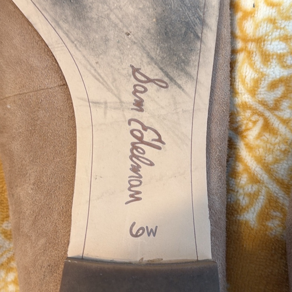 Sam Edelman Tan Suede Flats - 6w - Picture 5 of 5